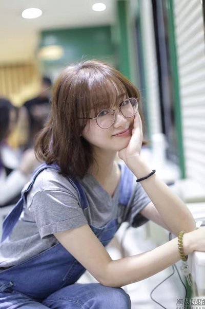 《垂耳倾听